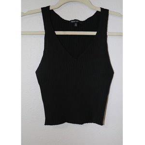 Black textured cropped tank top